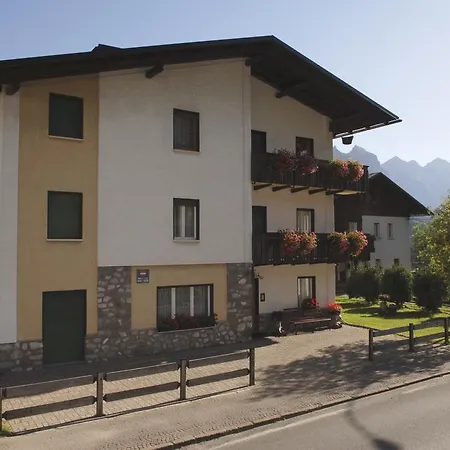Haus Benedetti 萨帕达